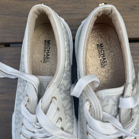 Michael Kors Girls “IMA REBEL-888”  shoes size 13 Youth new never worn MK - Picture 5 of 9